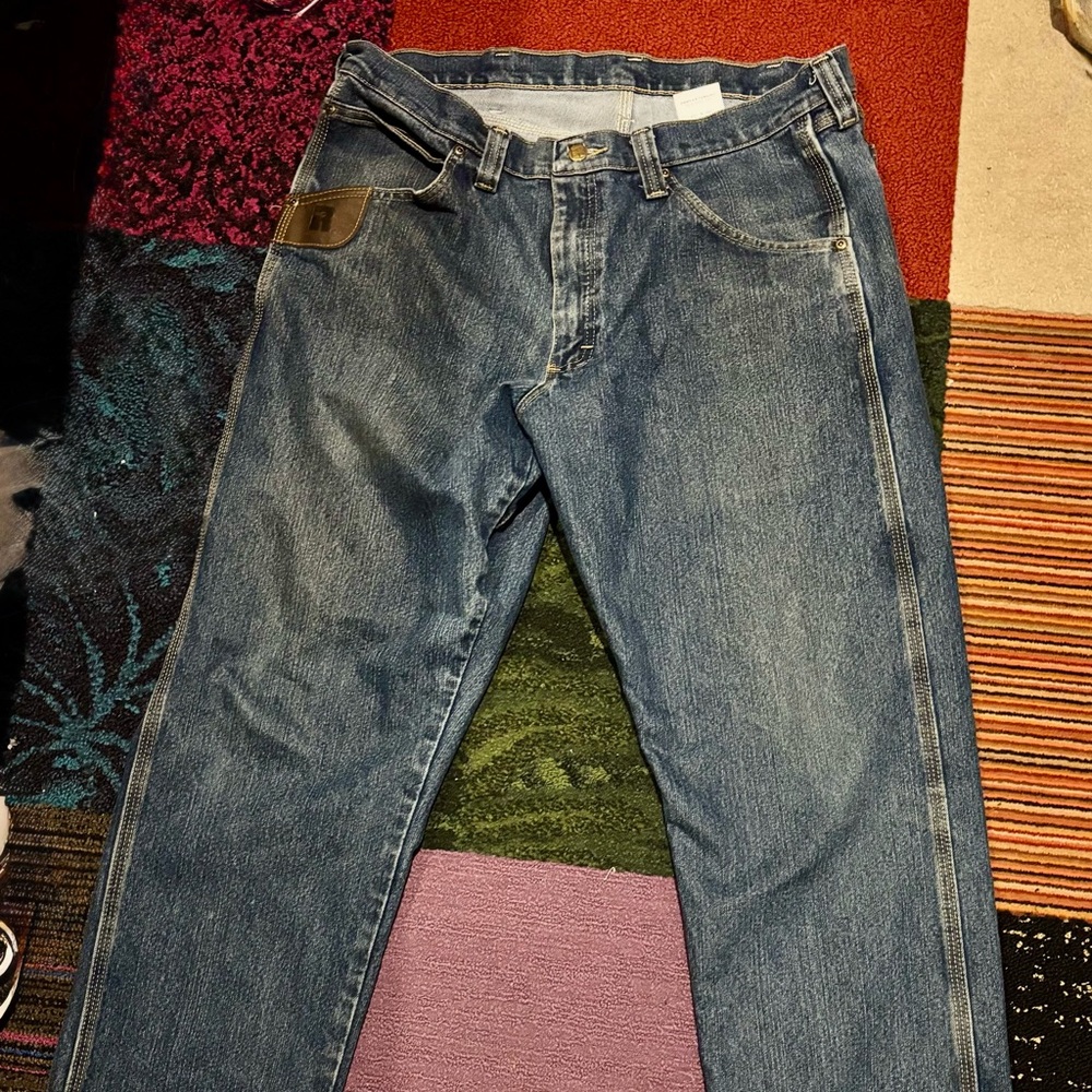 Wrangler Relaxed Fit Blue Jeans